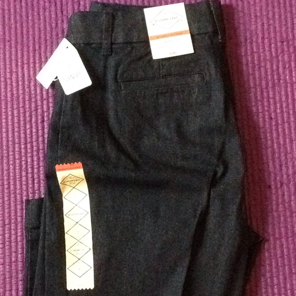 NWT denim colored Capri pants